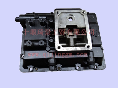 東風(fēng)變速箱8S1000上蓋總成1700KW3-210_東風(fēng)變速箱配件