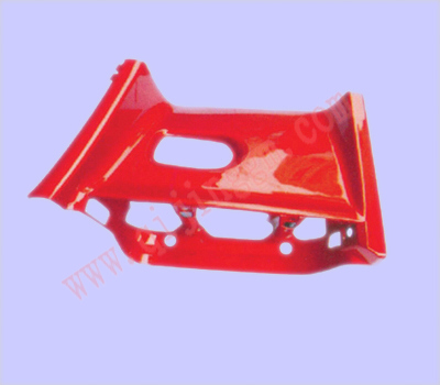 上腳踏板護(hù)罩8405225-C0100_東風(fēng)天龍駕駛室配件
