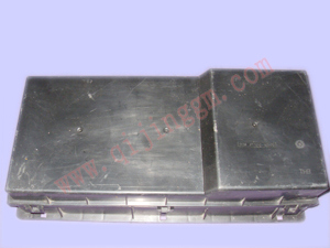 中央配電盒37ZB1-22010_東風(fēng)天龍電器件