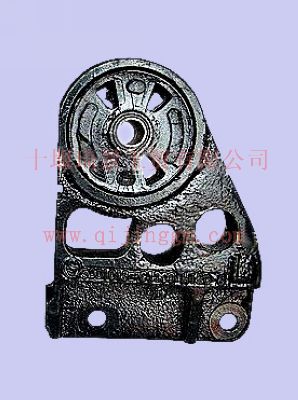 左翻轉(zhuǎn)支架-前懸置5001013-c1300_東風(fēng)天錦駕駛室配件