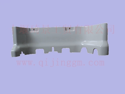 左上腳踏板護(hù)罩（玉白） 8405325-C0101  東風(fēng)天龍配件 東風(fēng)駕駛室配件