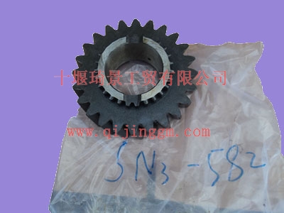 副箱中間軸齒輪1700SN3-582_東風變速箱配件